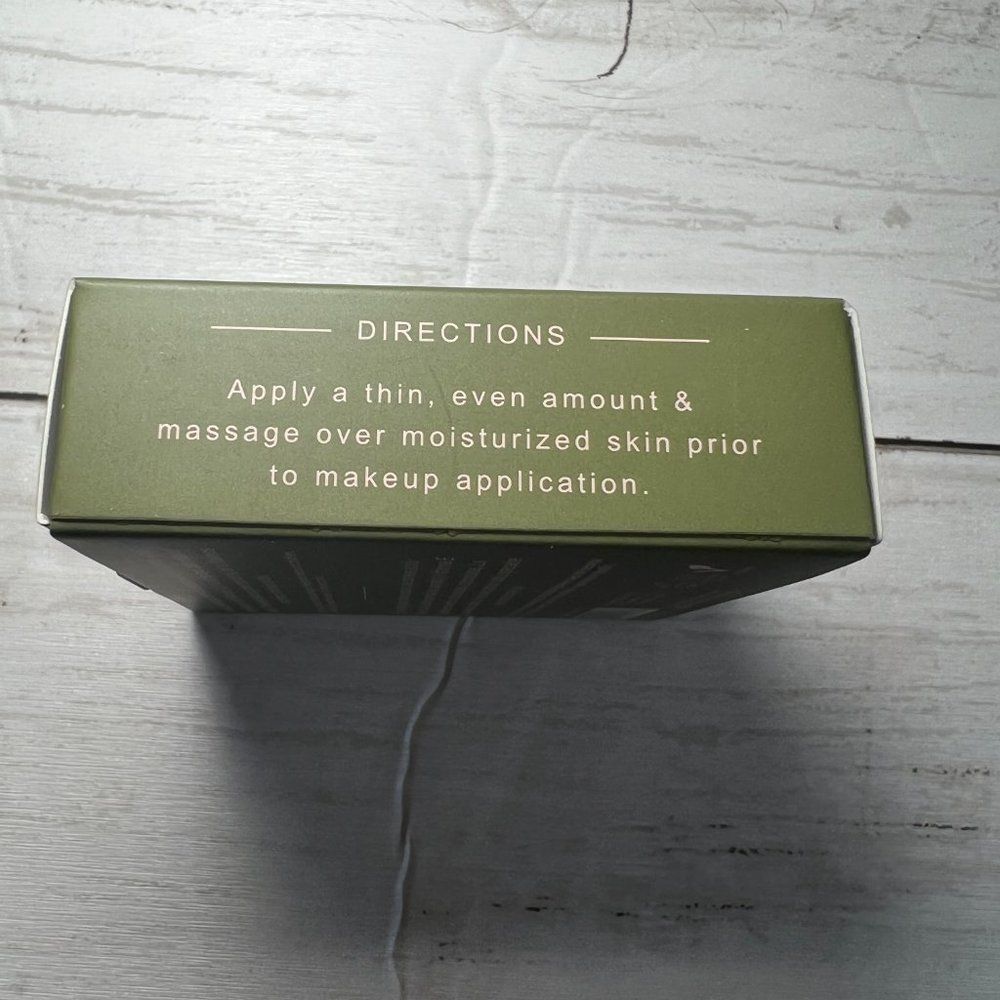 Italia deluxe poreless face filter putty primer - Picture 5 of 8